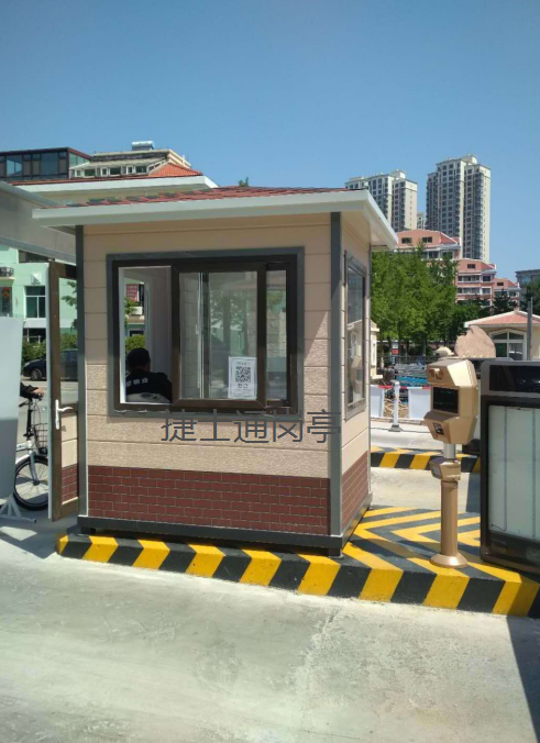 煙臺市，萊山區(qū)迎春大街綠色家園雕花板保安亭
